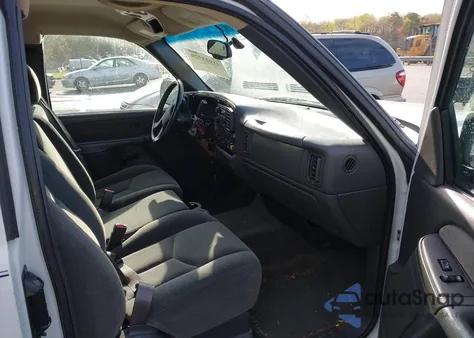 2003 Chevrolet Silverado 1500 Ls z USA, uszkodzony, nr VIN 2GCEC19V231276559